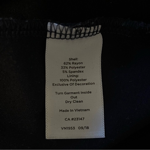 Elegant Midi Dress - Picture 6 of 6